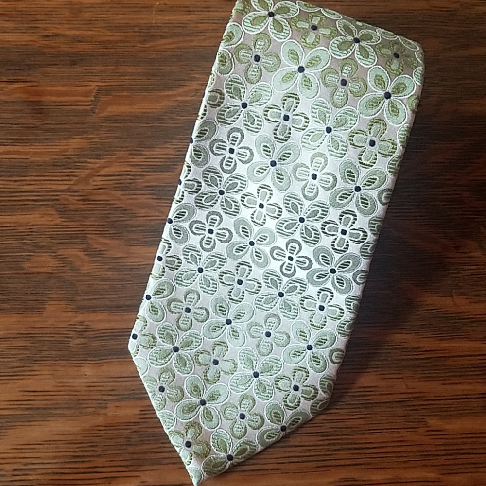Neck tie